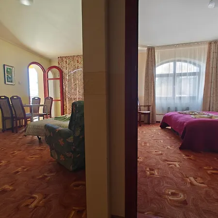 Lira Apartmán *